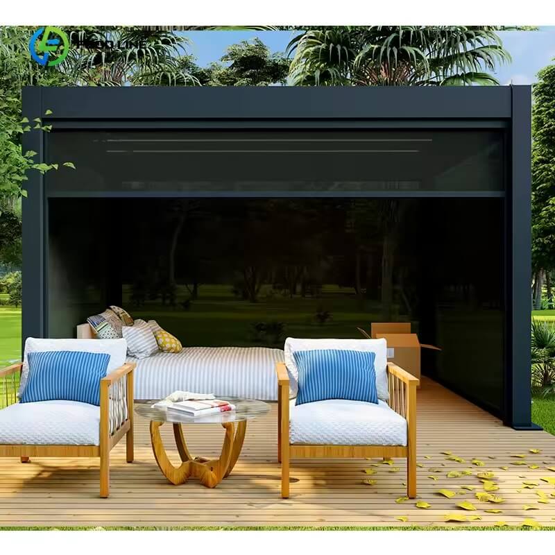 Pergola bioclimatique motorisée en aluminium avec écran latéral ZIP – Sur mesure