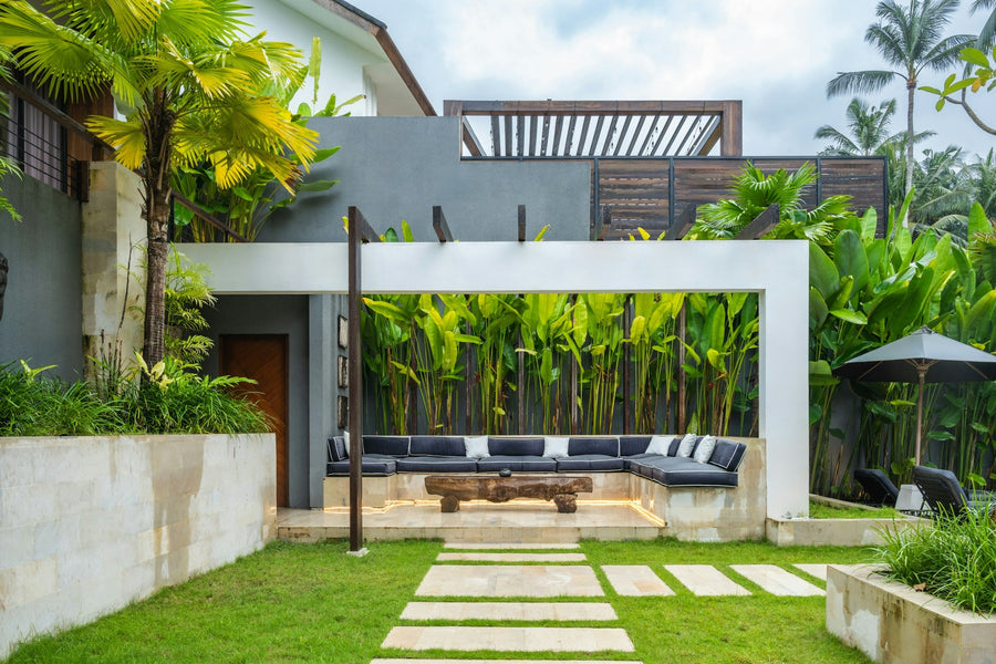 Pergola adossée ou autoportante : laquelle choisir ?